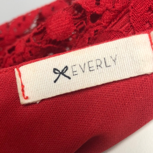 Everly Red Lace Floral Shift Dress Size M - Picture 12 of 13